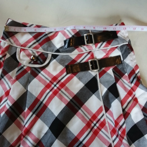 SOLD NWOT plaid skirt. - Picture 3 of 4